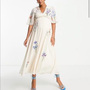 Hope and Ivy floral maternity midi dress
